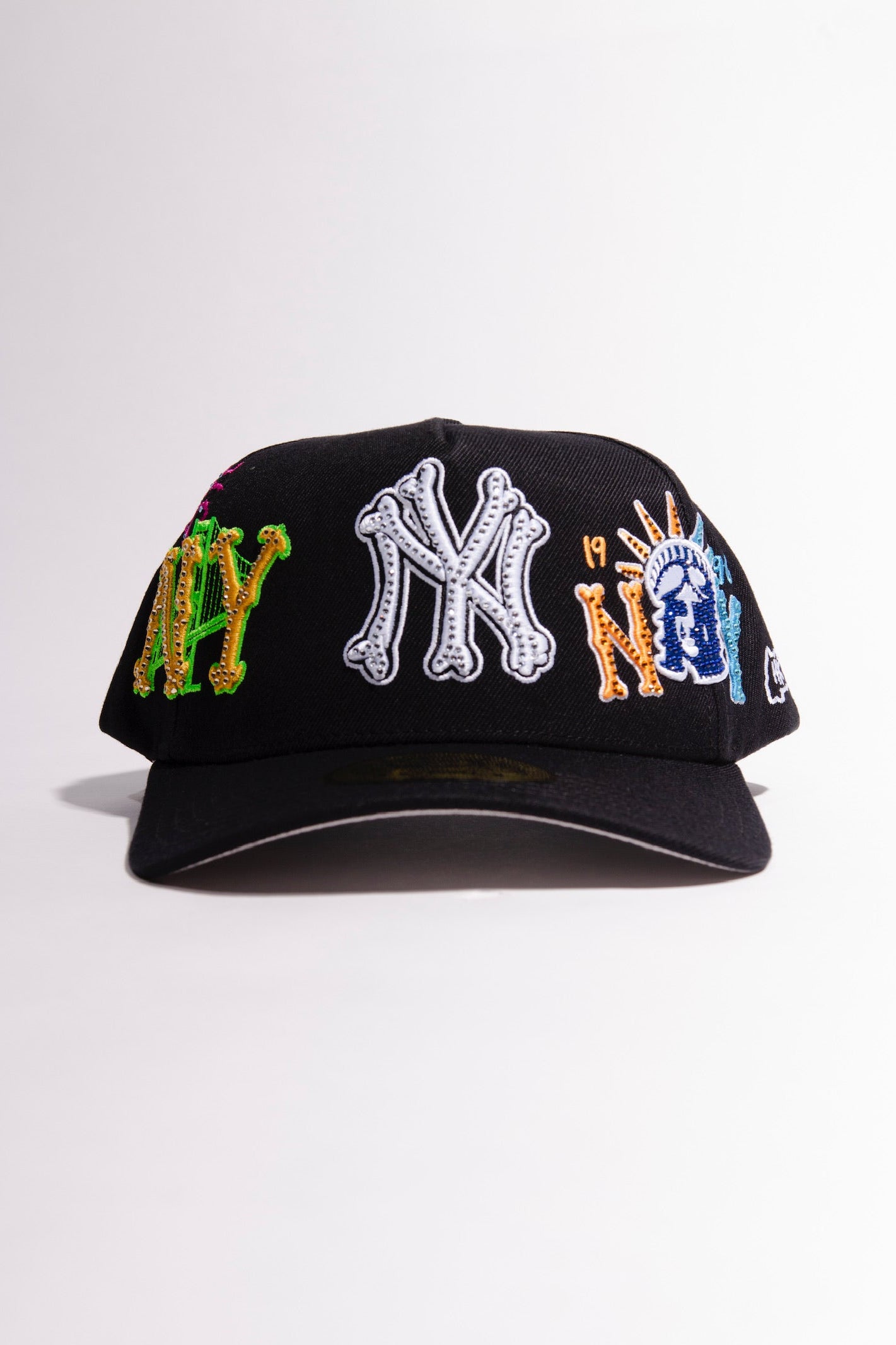 Nyc black 5 panel snap back “aka”(curved brim dad hat)